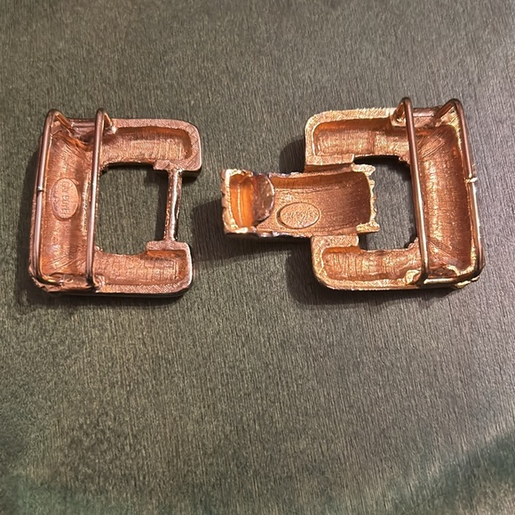 Vintage Gay Boyer Square Goldtone Belt Buckle - 2 Pieces - Picture 2 of 6